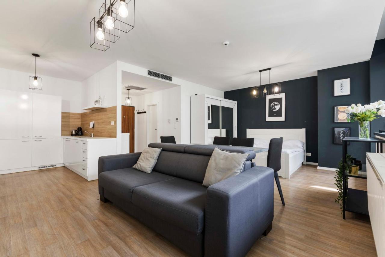 Lam Moon - Ac - Terrace Lägenhet Bratislava Exteriör bild