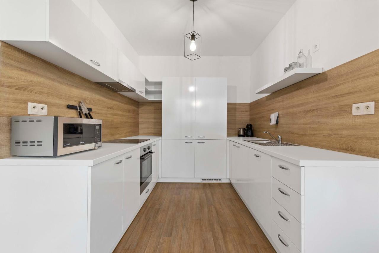 Lam Moon - Ac - Terrace Lägenhet Bratislava Exteriör bild
